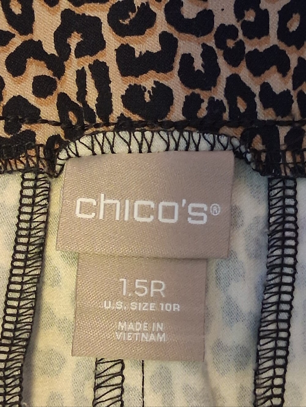 Chicos Leopard Animal Print Pull-on Stretch Pants Sz 10 Neutral Mobwife LIKE NEW - Picture 6 of 11